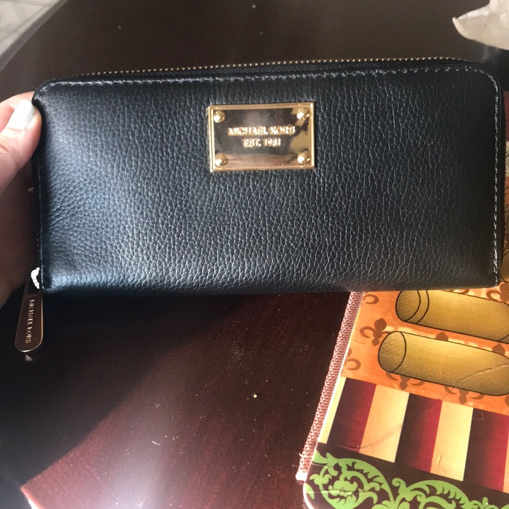 Michael Kors Full size wallet